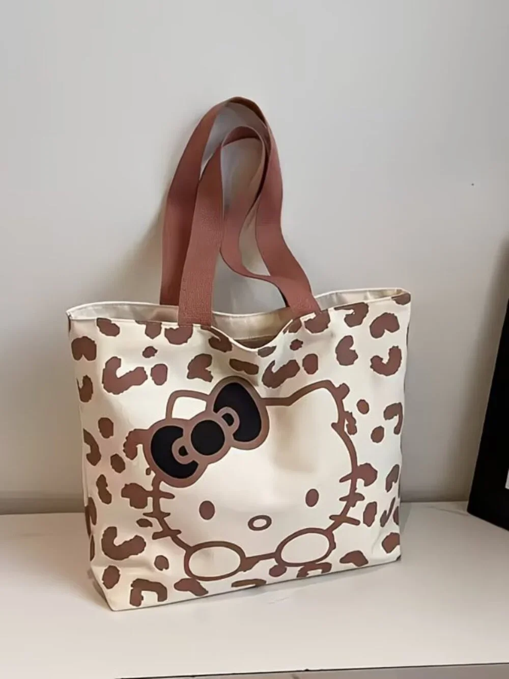 Hello Kitty please make